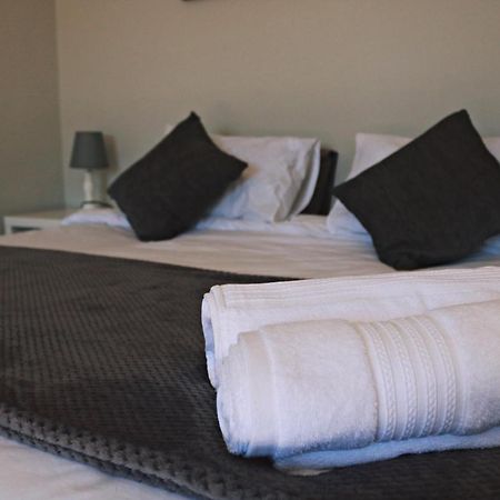 My Guesthouse Kimberley Bagian luar foto