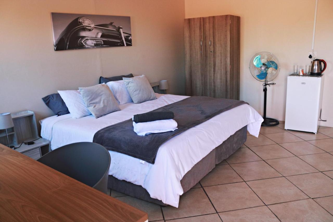 My Guesthouse Kimberley Bagian luar foto