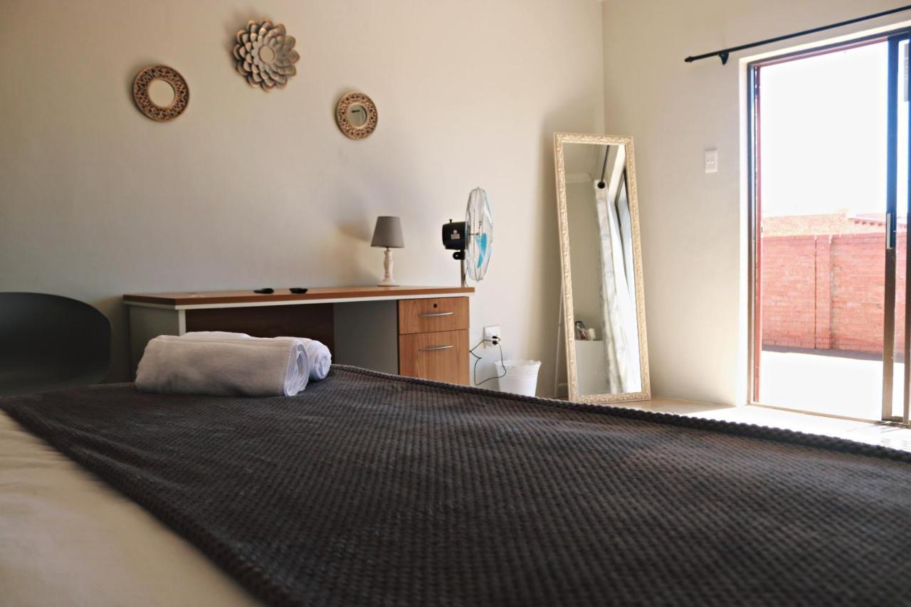 My Guesthouse Kimberley Bagian luar foto