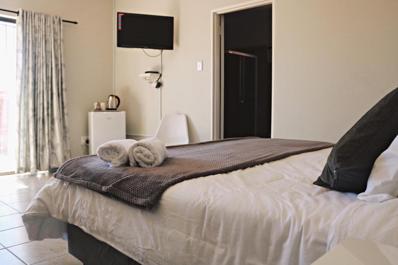 My Guesthouse Kimberley Bagian luar foto