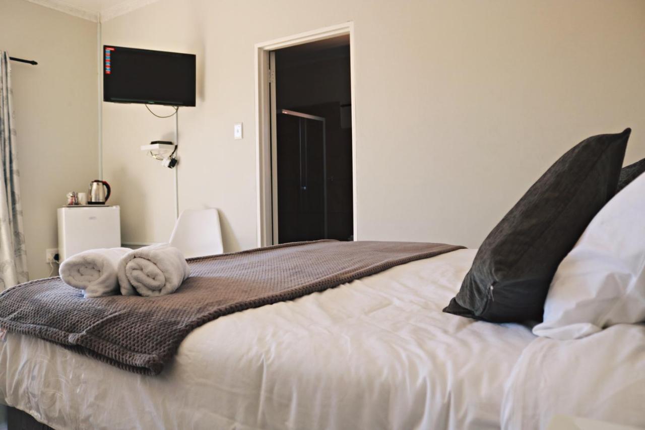 My Guesthouse Kimberley Bagian luar foto