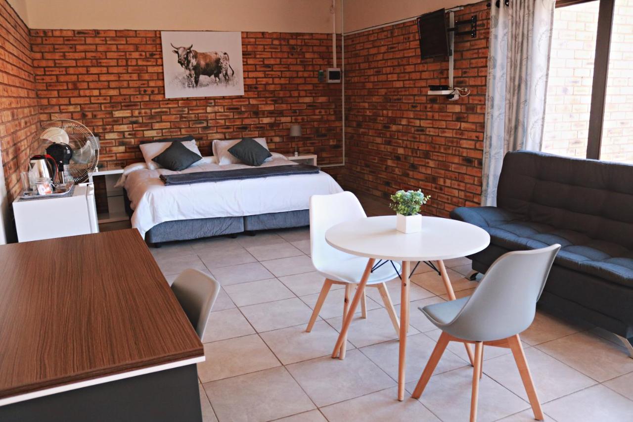 My Guesthouse Kimberley Bagian luar foto