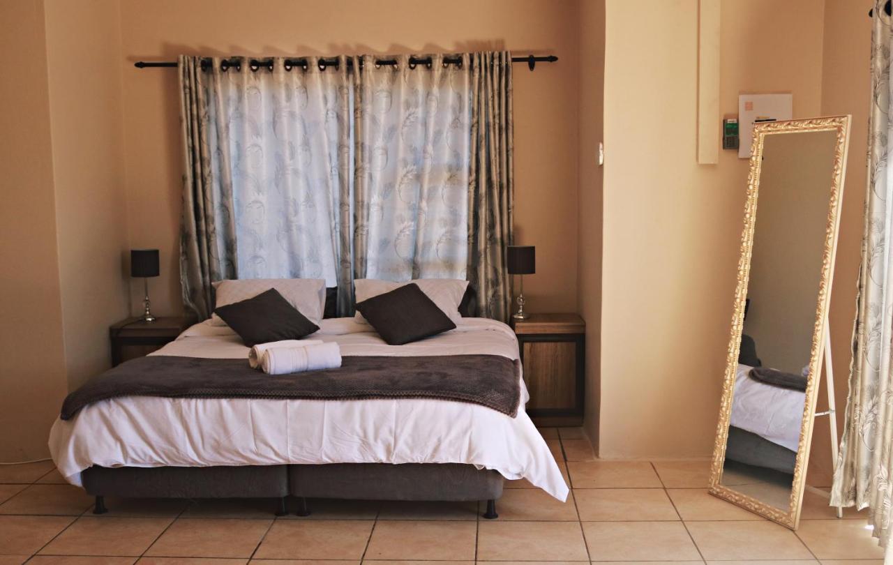 My Guesthouse Kimberley Bagian luar foto