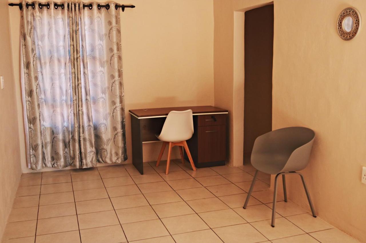 My Guesthouse Kimberley Bagian luar foto