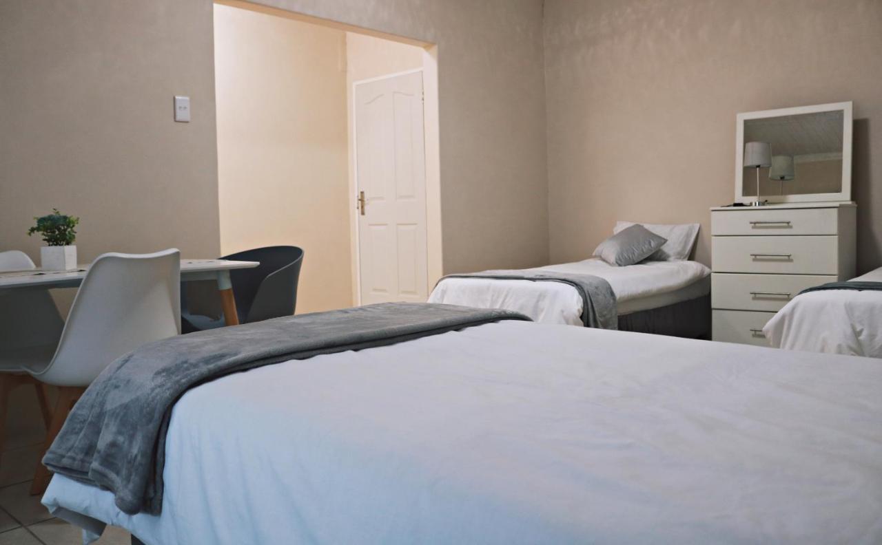 My Guesthouse Kimberley Bagian luar foto
