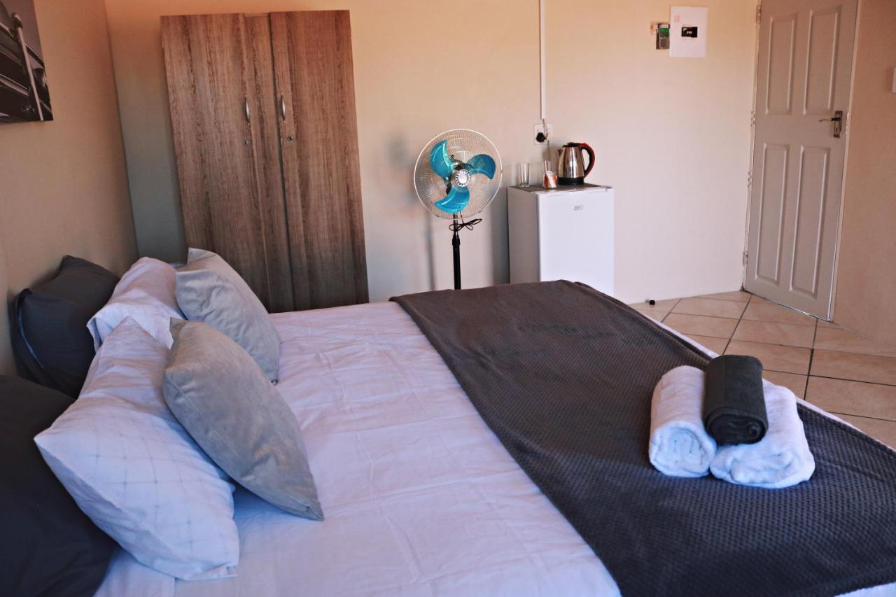 My Guesthouse Kimberley Bagian luar foto