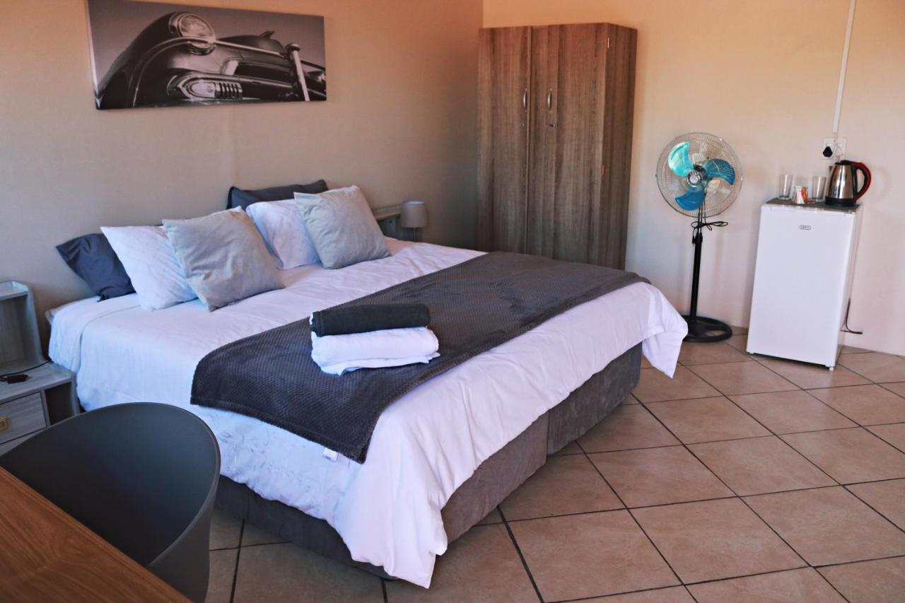 My Guesthouse Kimberley Bagian luar foto
