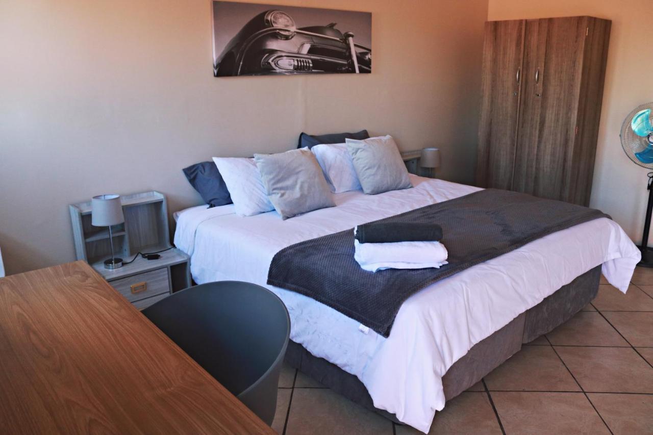 My Guesthouse Kimberley Bagian luar foto