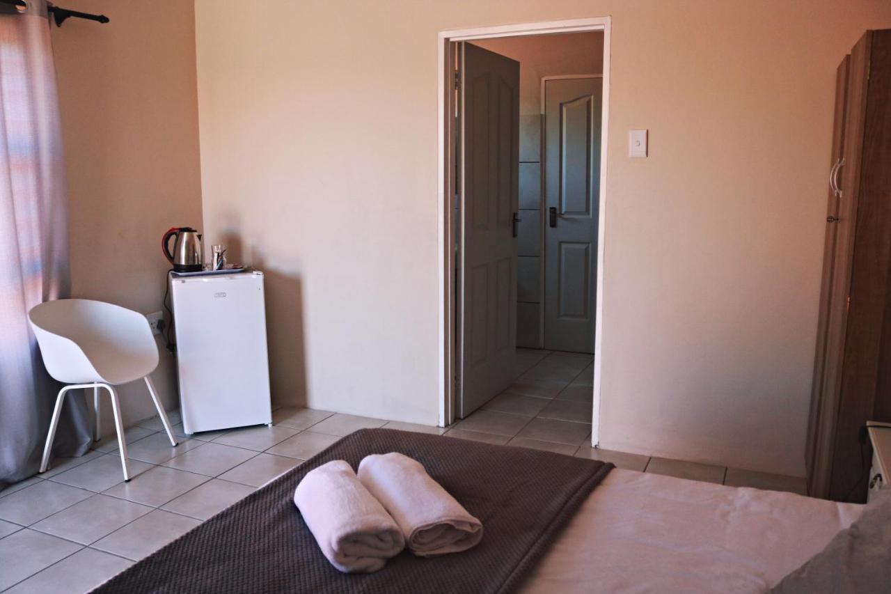 My Guesthouse Kimberley Bagian luar foto