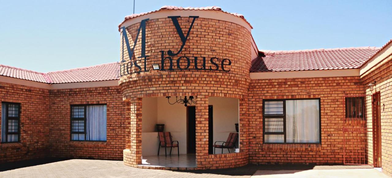 My Guesthouse Kimberley Bagian luar foto